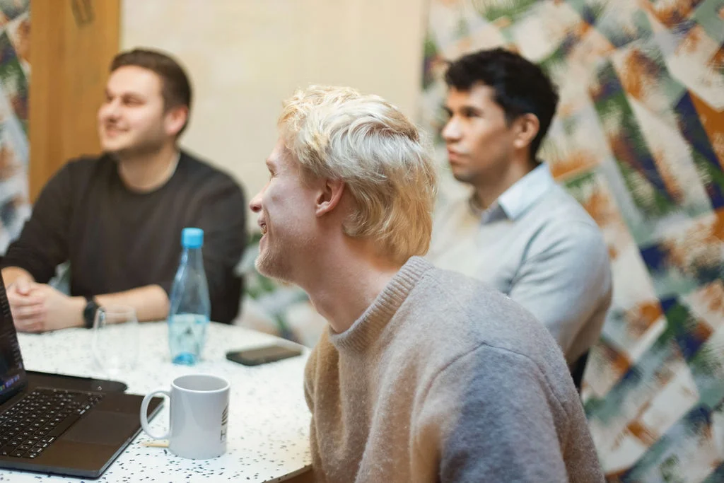 Développeurs Yield Studio en réunion